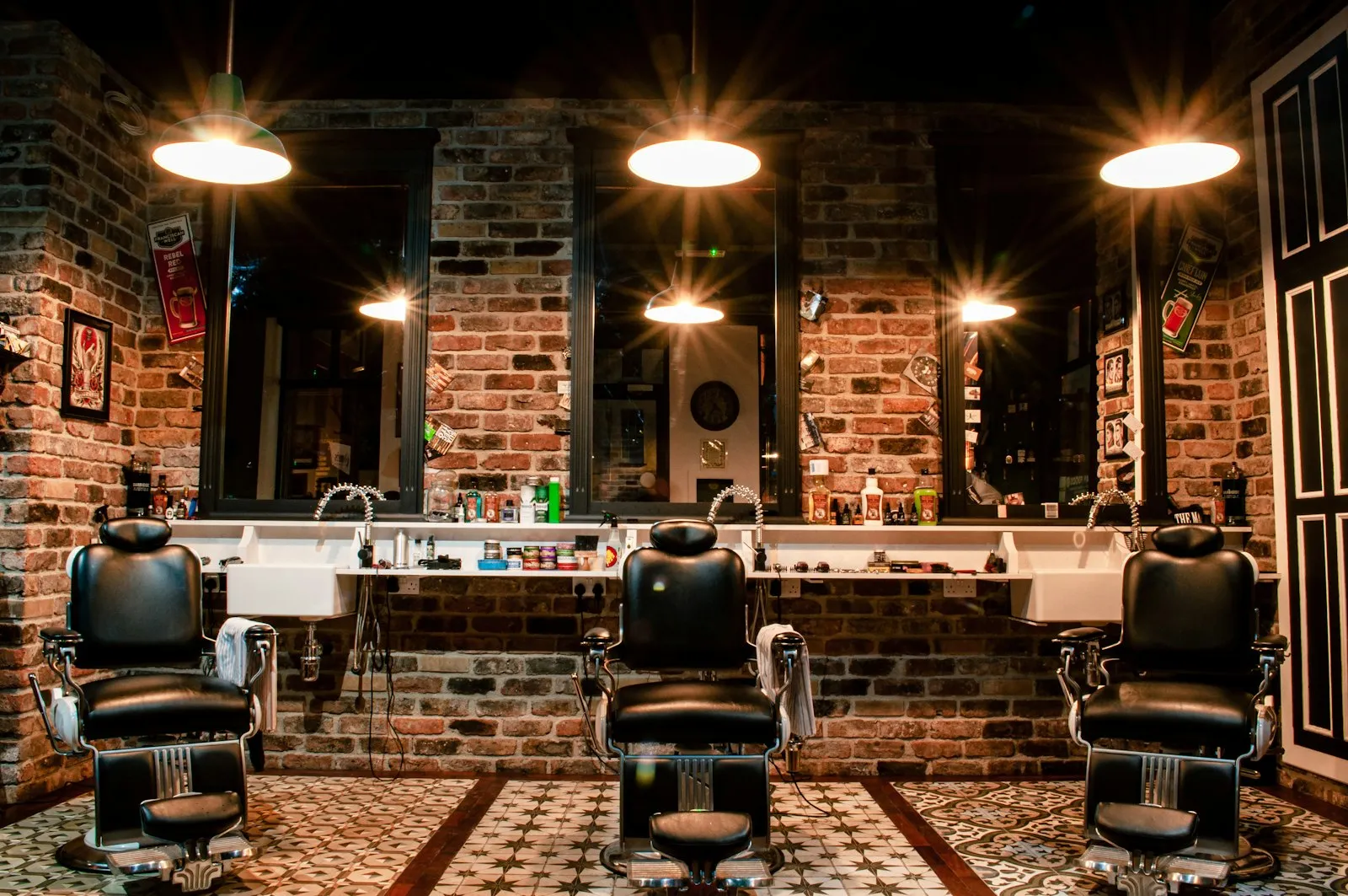 Interiér barbershopu Barber Dvor